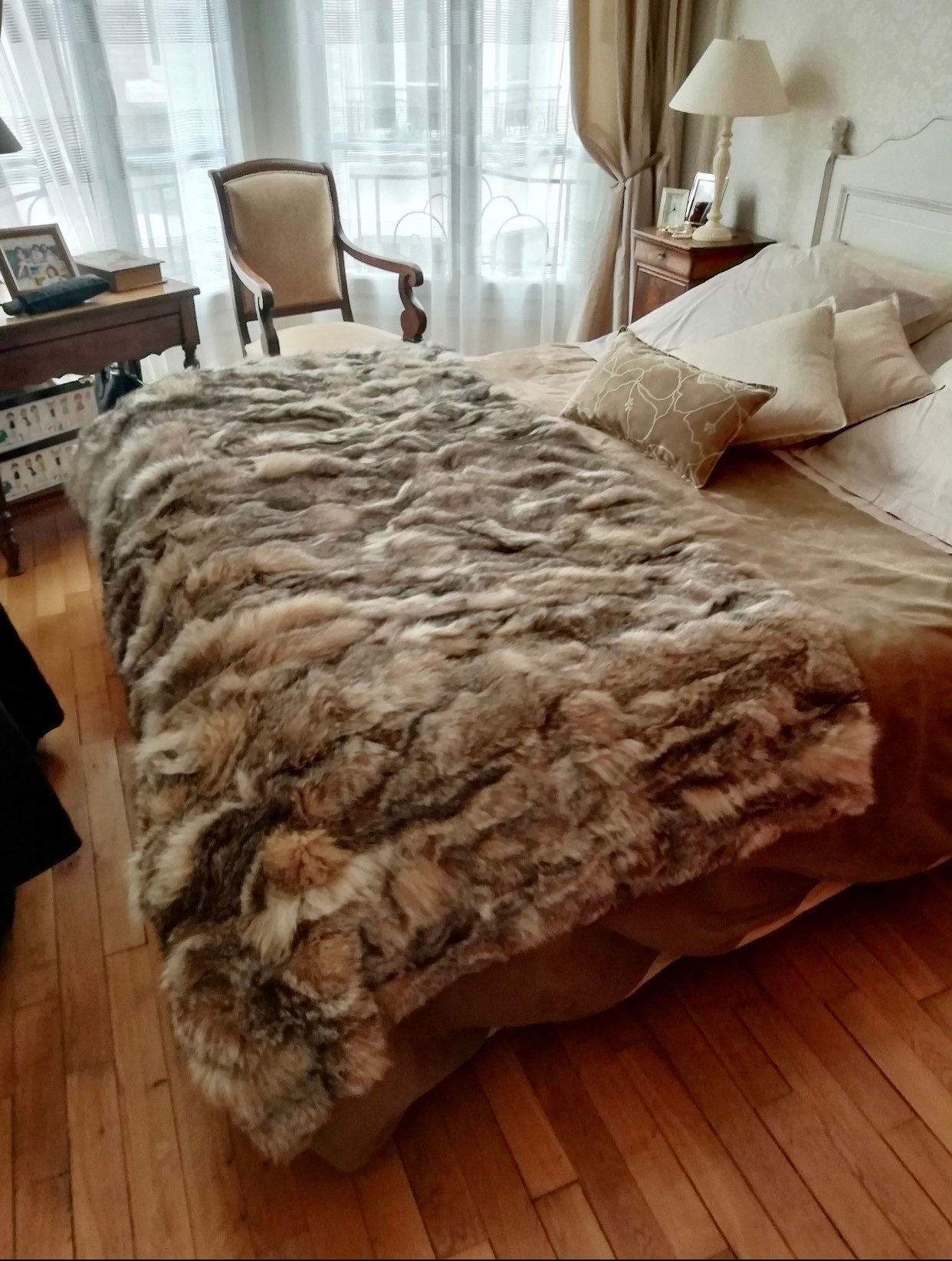 Real Fox Fur Throw Blanket: Luxury Bedspread, Warm Deco (82.61x45.2 inches)