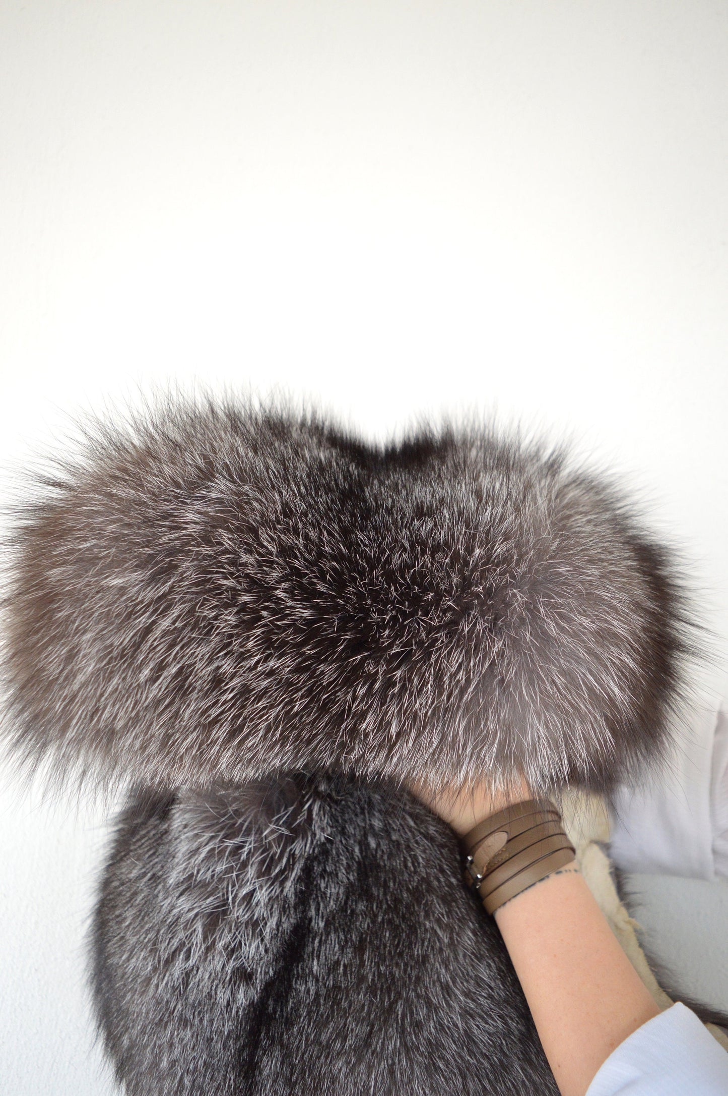 Genuine Saga Frost Fox Fur Pelt: Luxury DIY Craft Material