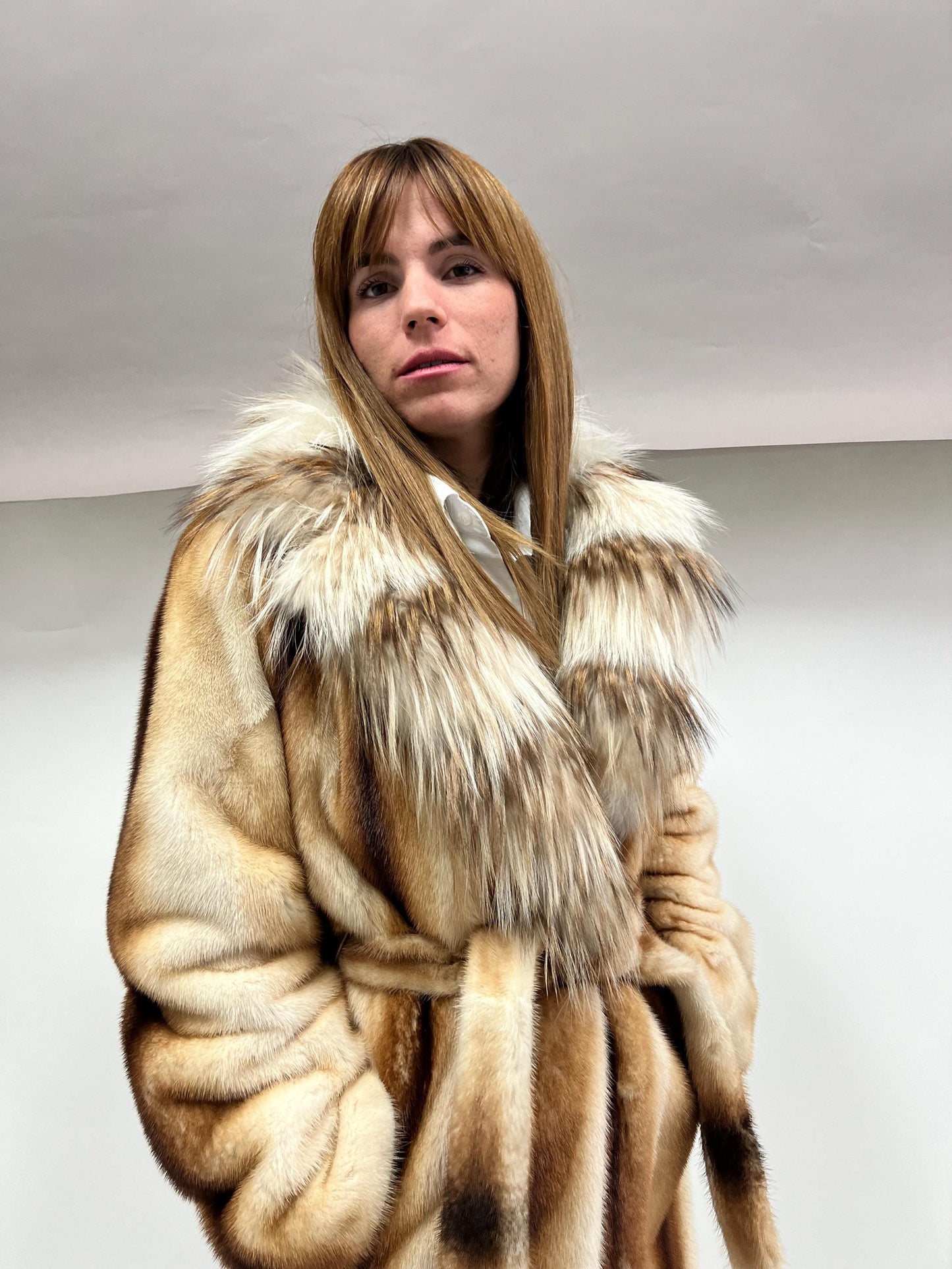 Handmade Pearl Mink Fur Stroller Coat: Fox Fur Collar, Belted
