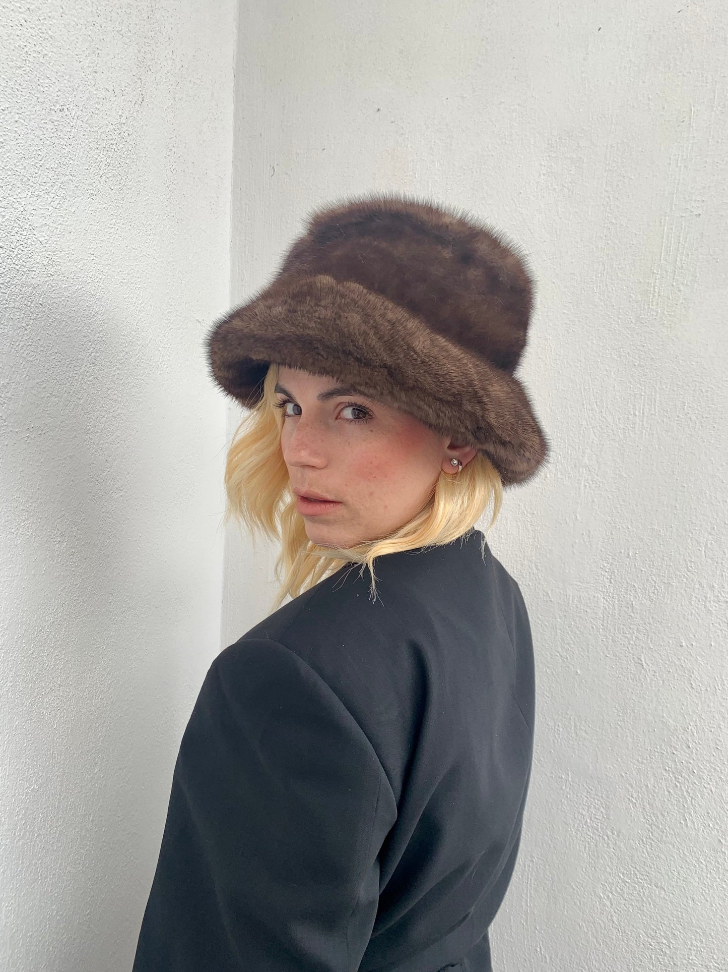 Brown Mink Fur Bucket Hat: Stylish Padded Lining, Head Warmer