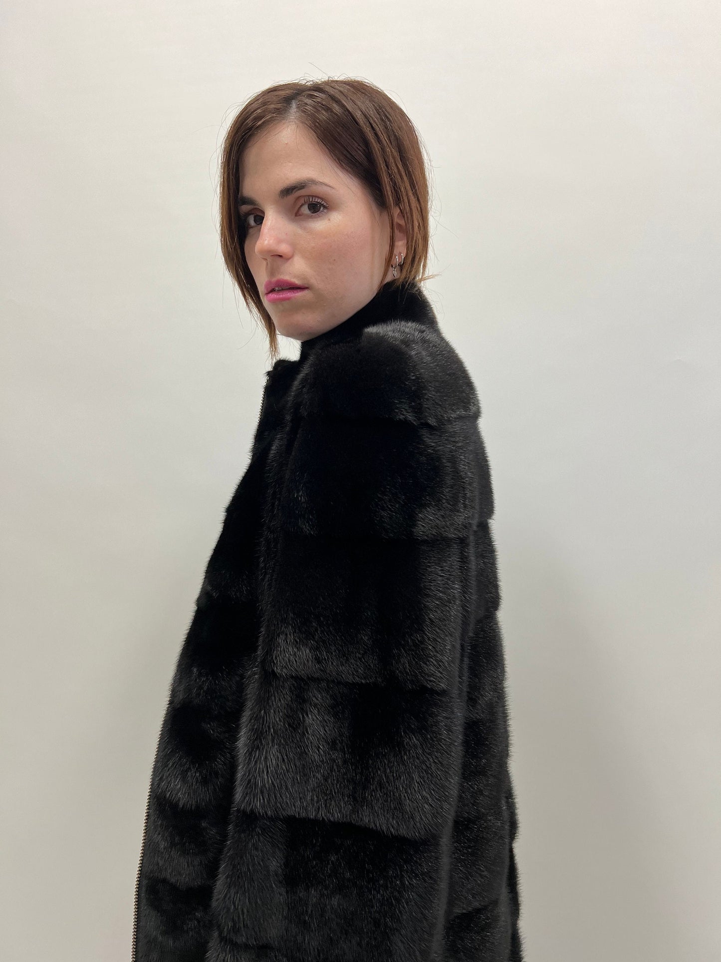 Black Mink Fur Coat: Saga Pelts, Modern Zip-Up Design