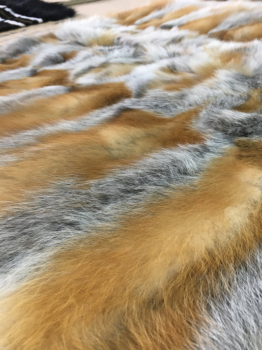 Red Canadian Fox Fur Throw Blanket: Decorative Fur Rug (55.12x27.56 inches)