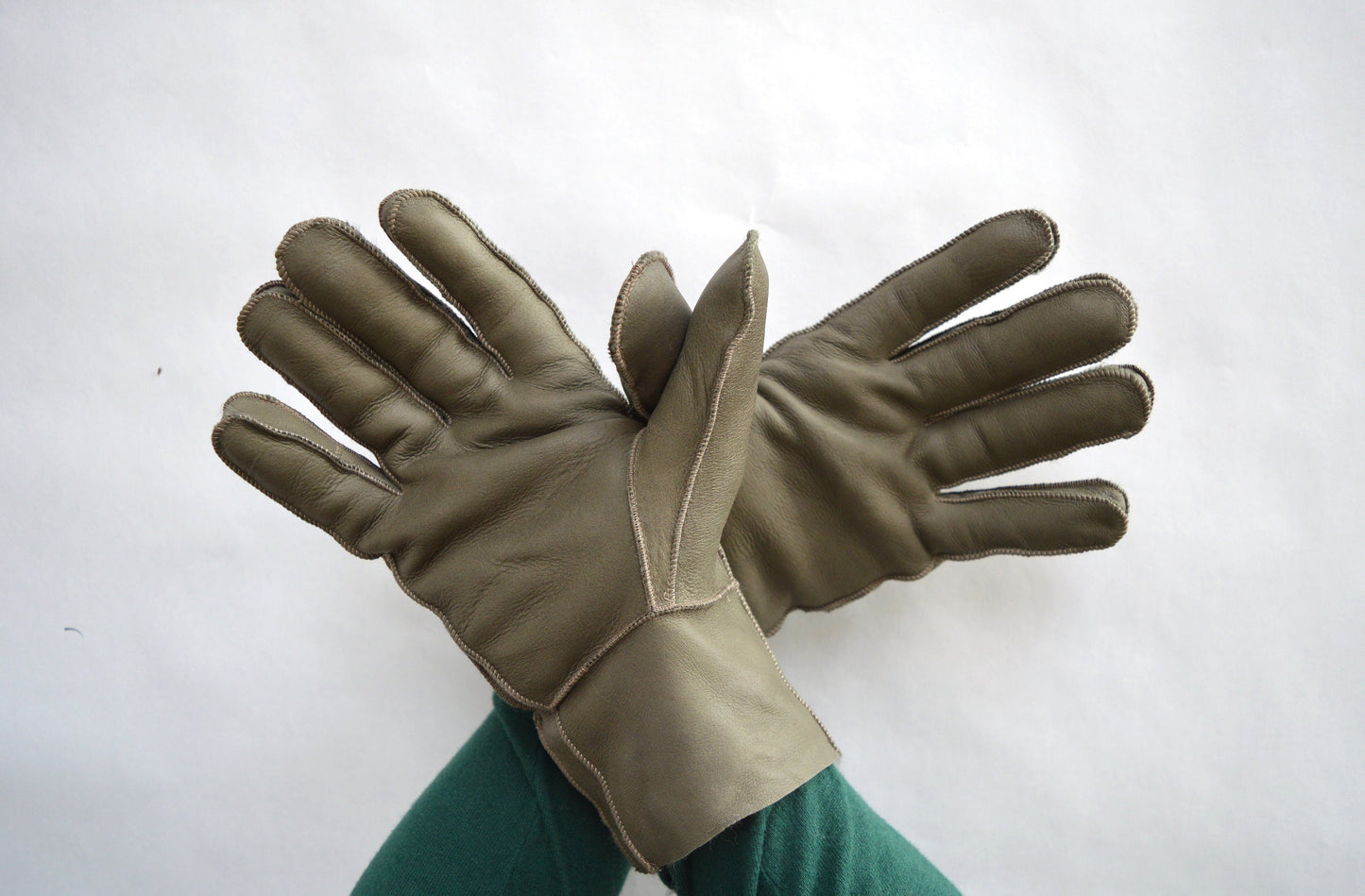 Shearling Fur Mittens: Unisex Sheepskin Gloves, Luxury Winter Gift