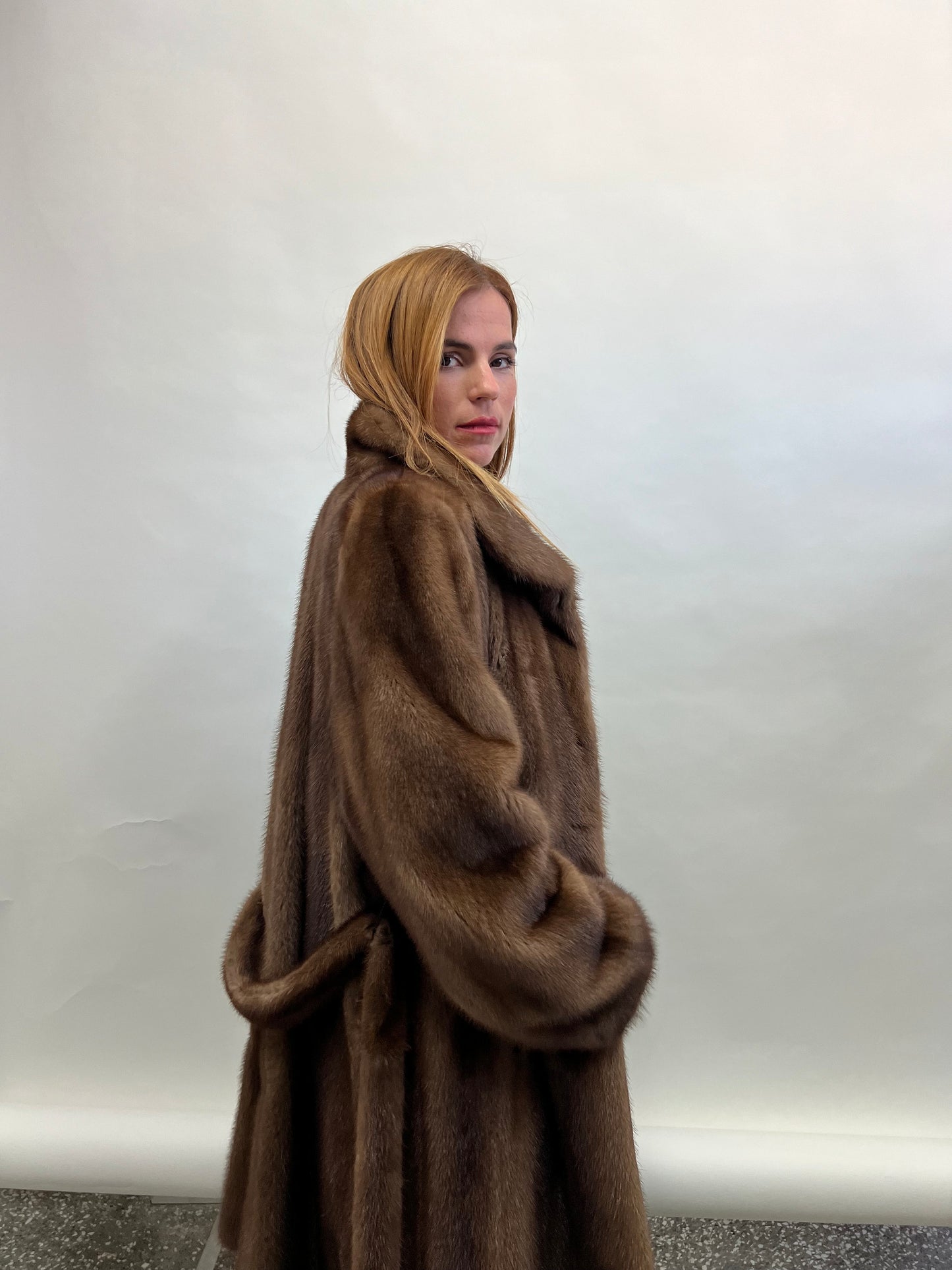 Handmade Demi Buff Mink Fur Coat: Long Collared Stroller, Medium/XLarge