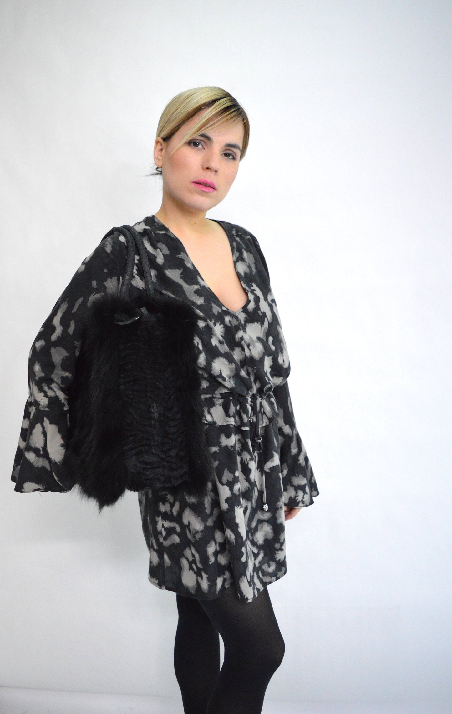 Real Fox Fur Leather Handbag: Fluffy Black Portfolio Bag