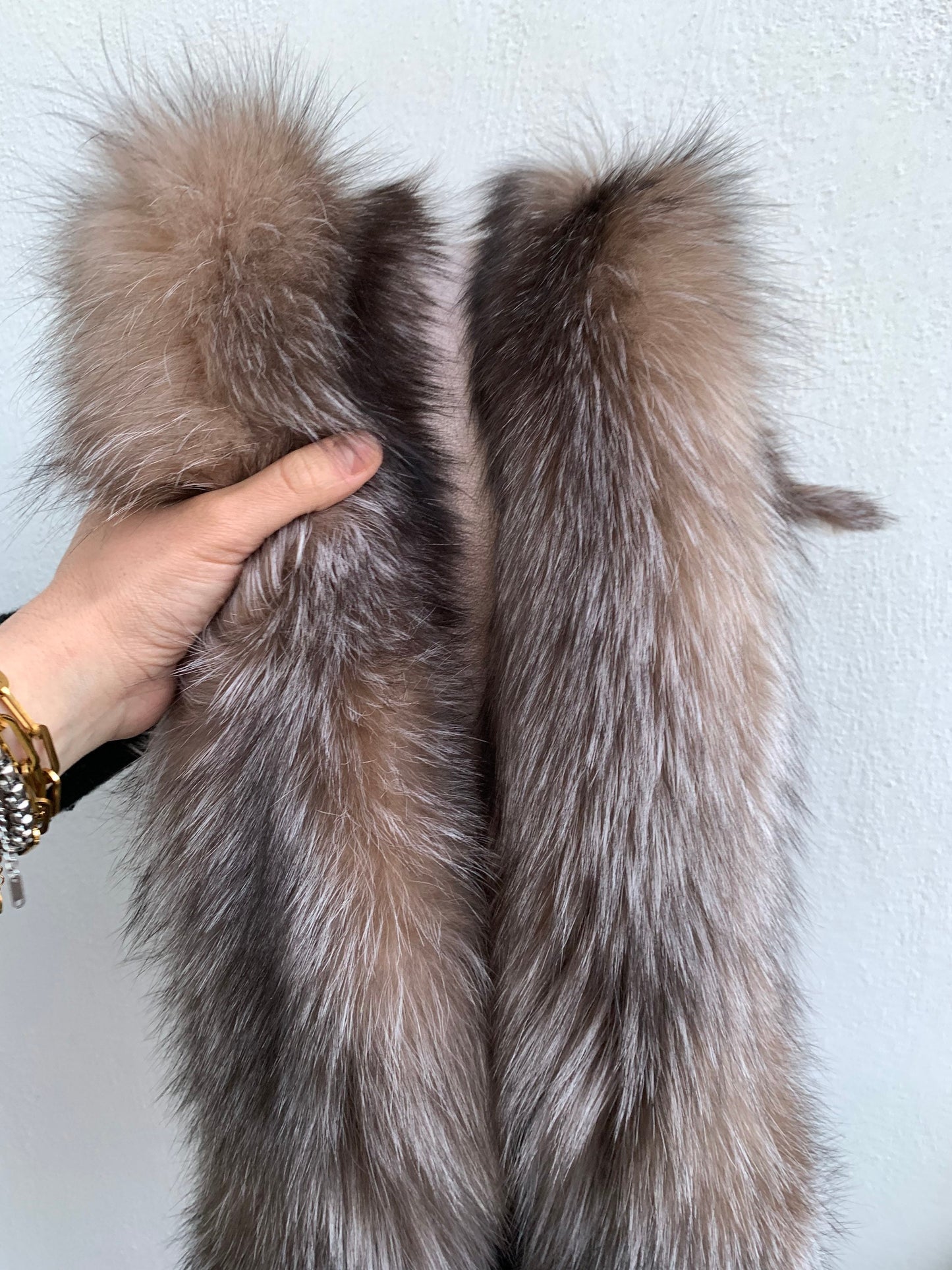 Genuine Crystal Fox Fur Pelt: Luxury DIY Craft skin from saga auction.