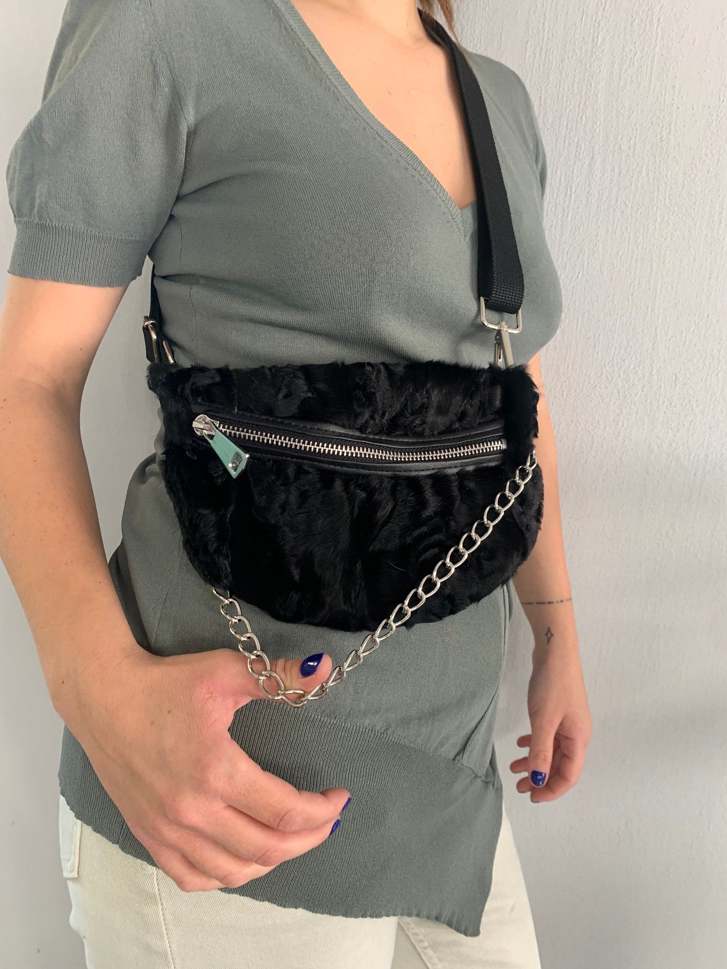 Black Mink Fur Bumbag with Chain: Luxury Fanny Pack