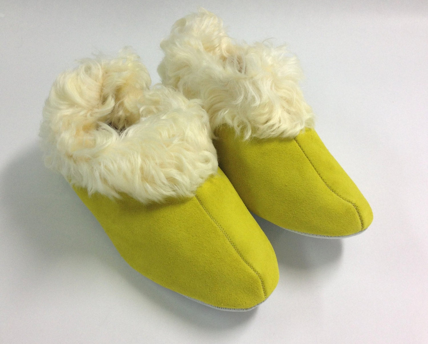 Genuine Shearling Slippers: Suede Leather & Toscana Fur Trim