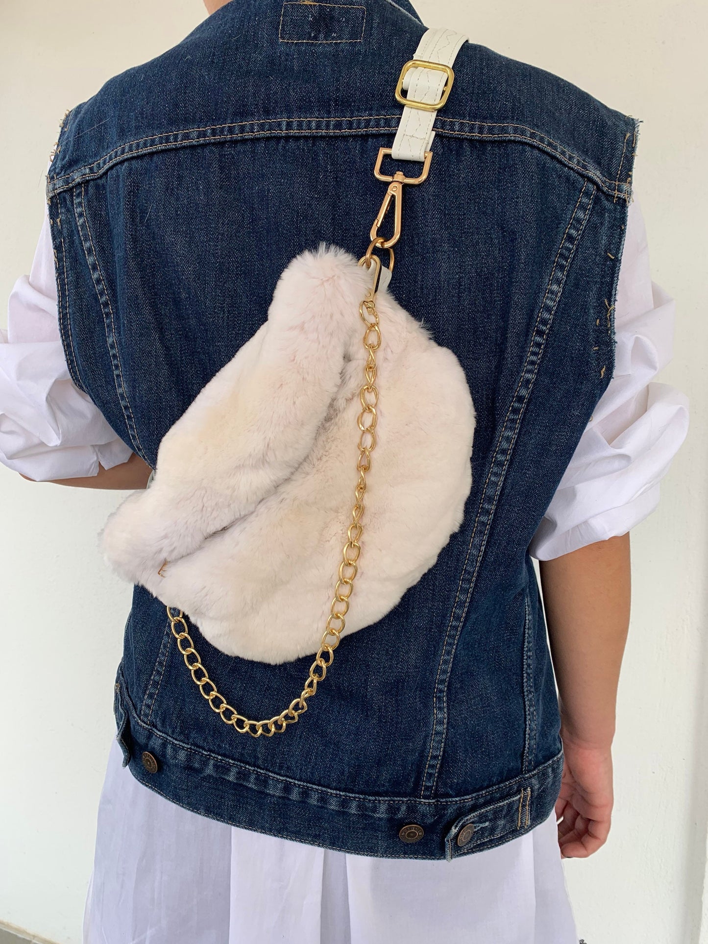 White Rabbit Fur Bumbag with Chain: Luxury Fanny Bag