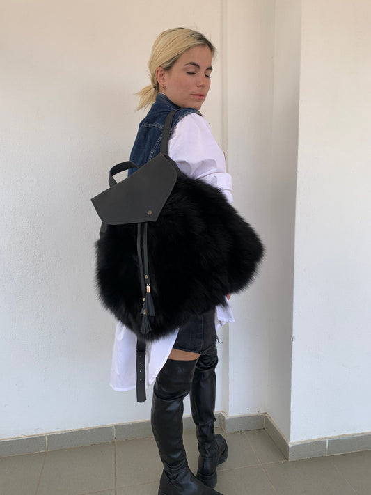 Real Leather Fox Fur Backpack: Black Rucksack with Adjustable Straps