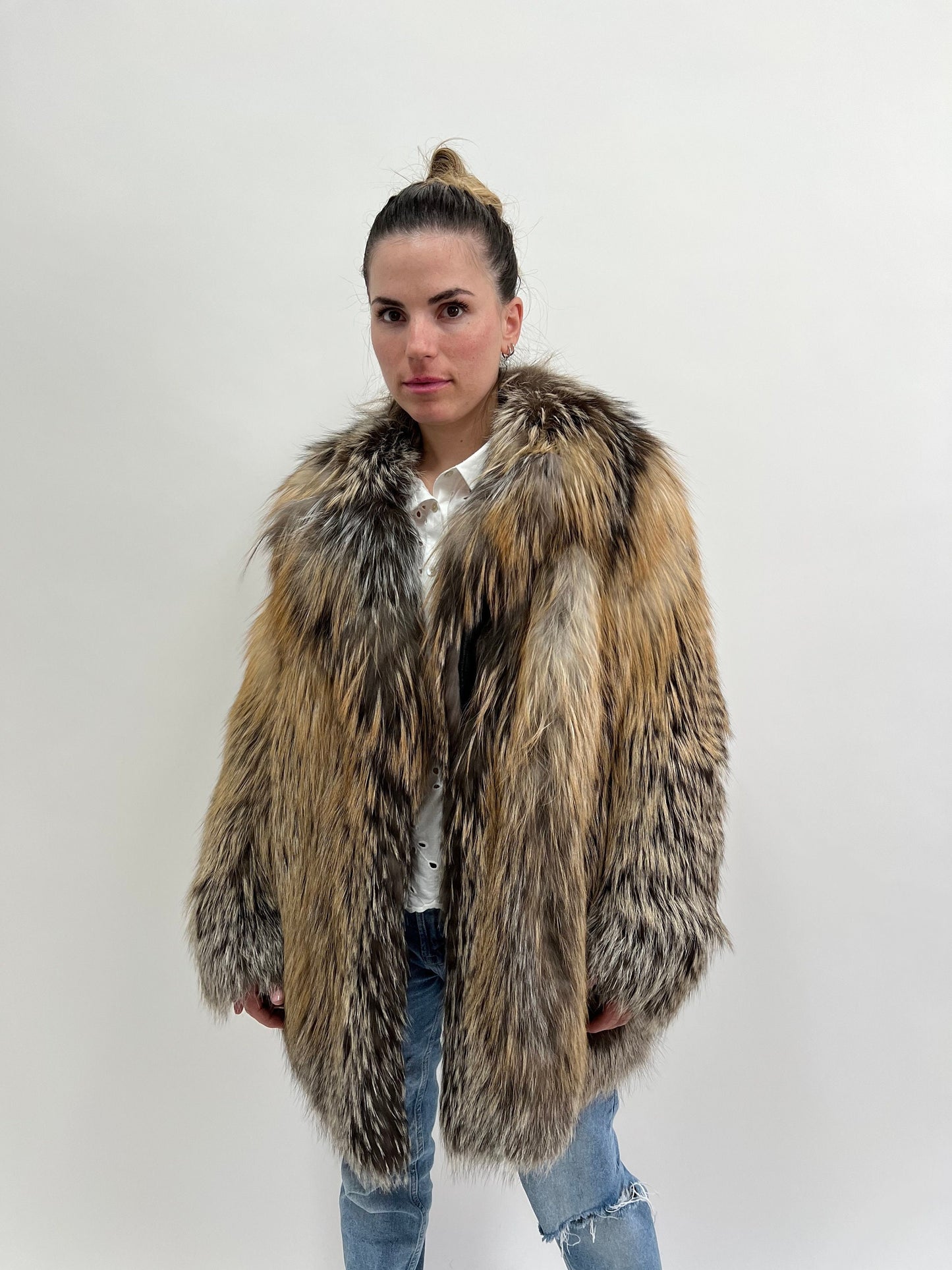Gold Cross Fox Fur Coat: High Collar Luxury Stroller