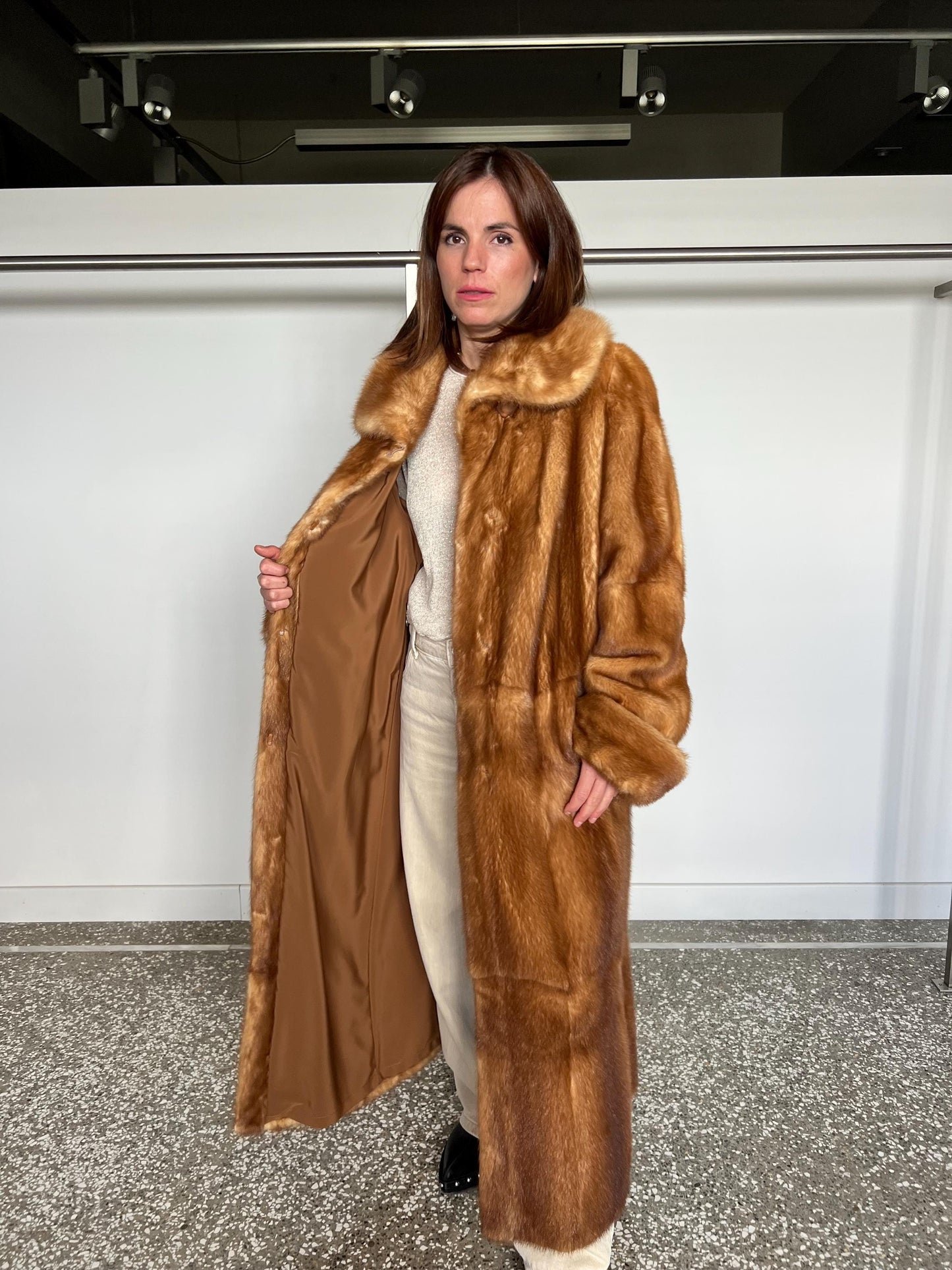 Handmade Golden Mink Fur Coat: Full Length Luxury Saga Stroller
