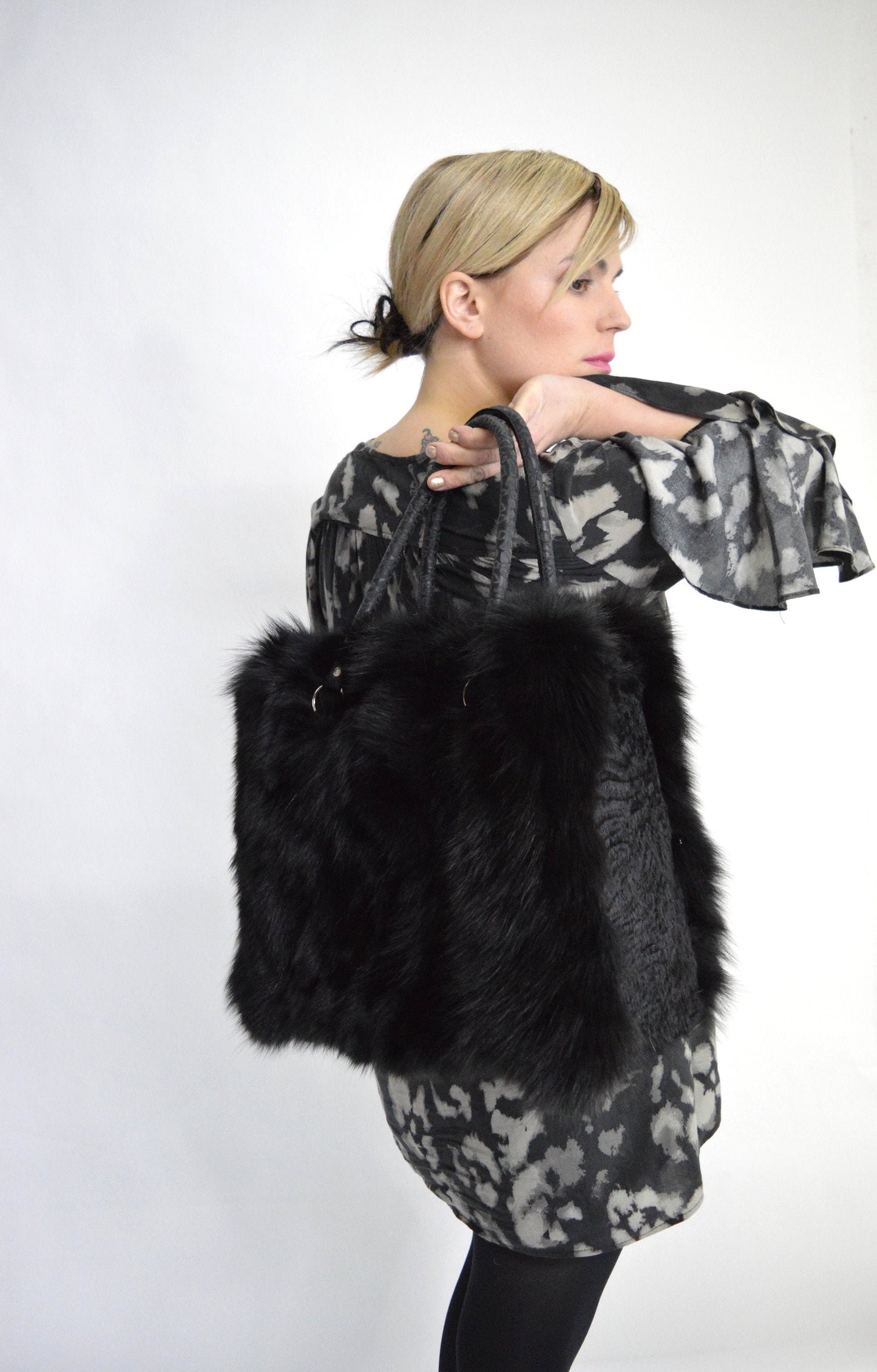 Real Fox Fur Leather Handbag: Fluffy Black Portfolio Bag