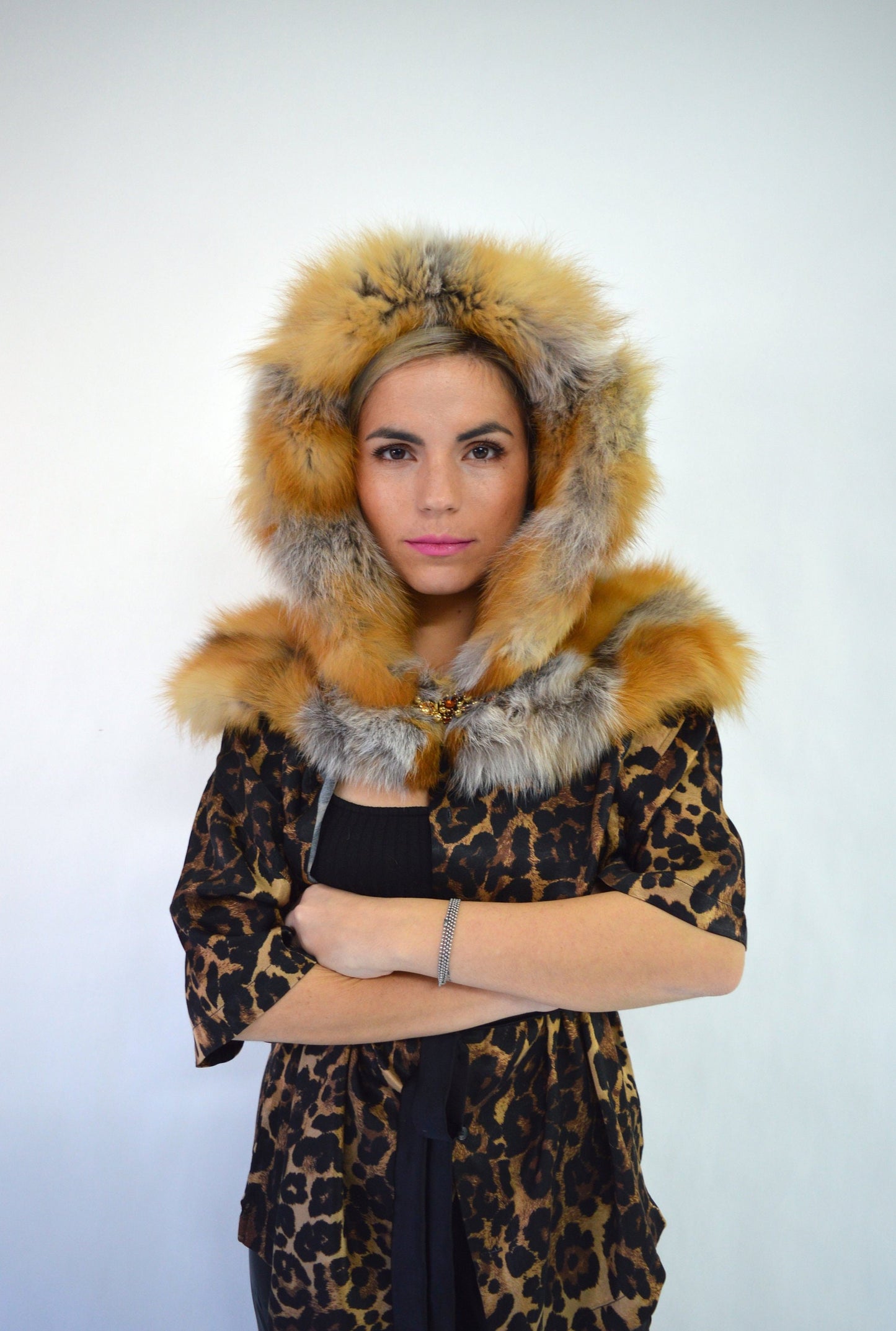 Red Fox Fur Hooded Cape: Genuine Fur Pelt, Strass Closure