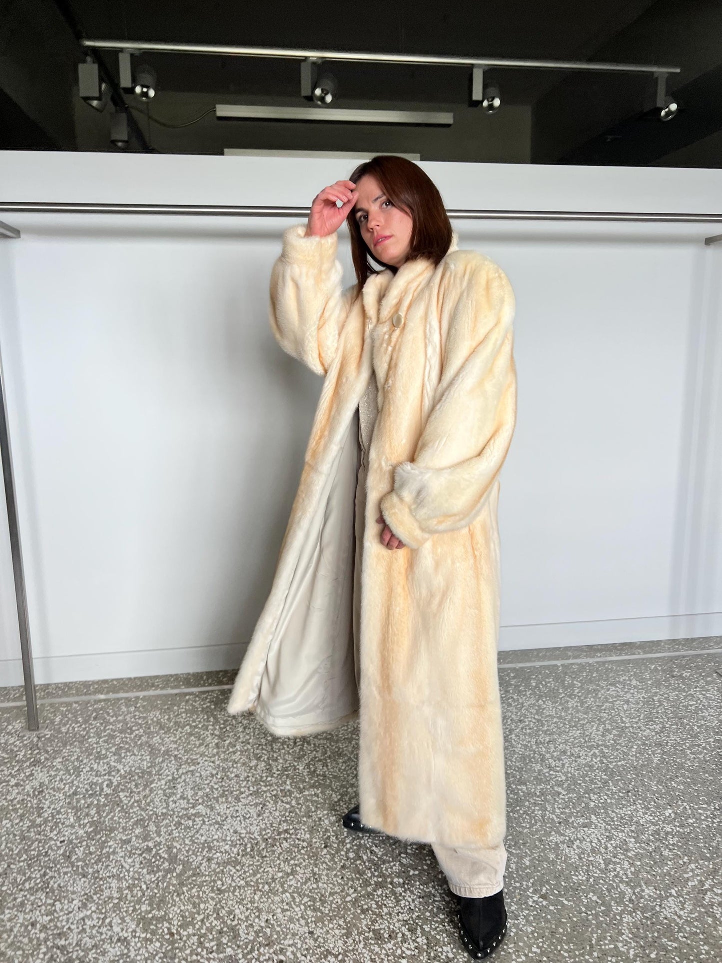 Handmade brand new Beige Saga Mink Fur Coat in vintage style: XL Pearl Stroller