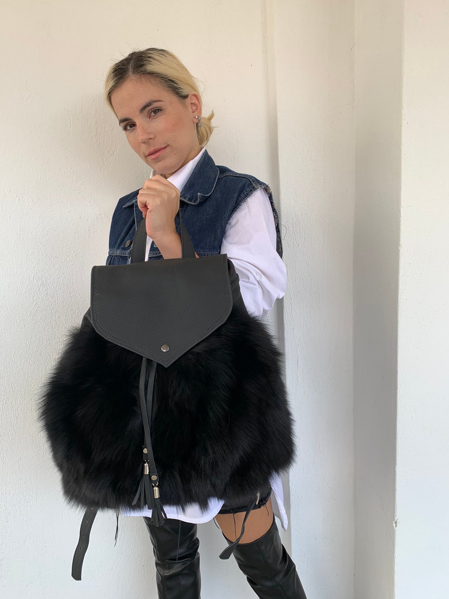 Real Leather Fox Fur Backpack: Black Rucksack with Adjustable Straps