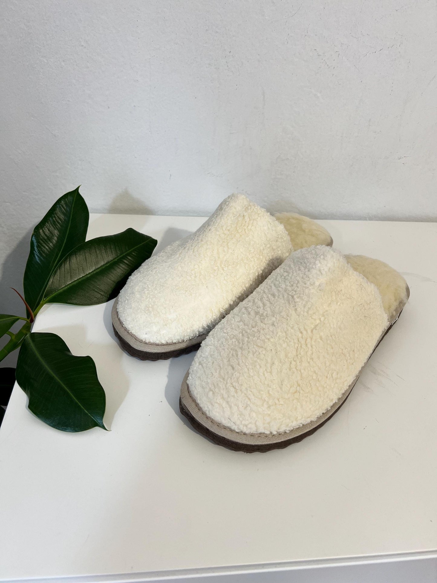 Cream Shearling Slippers: Sheepskin Fur Slides with Bouncing Sole