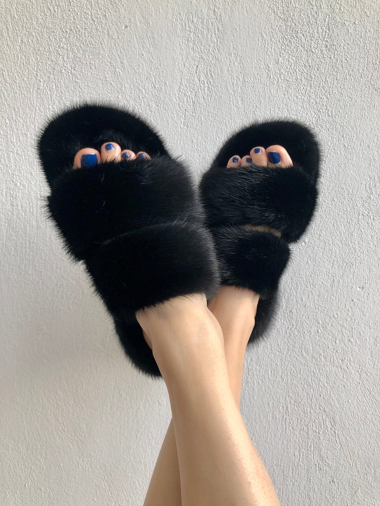 Black Mink Fur Slides: Luxury Fur Slippers