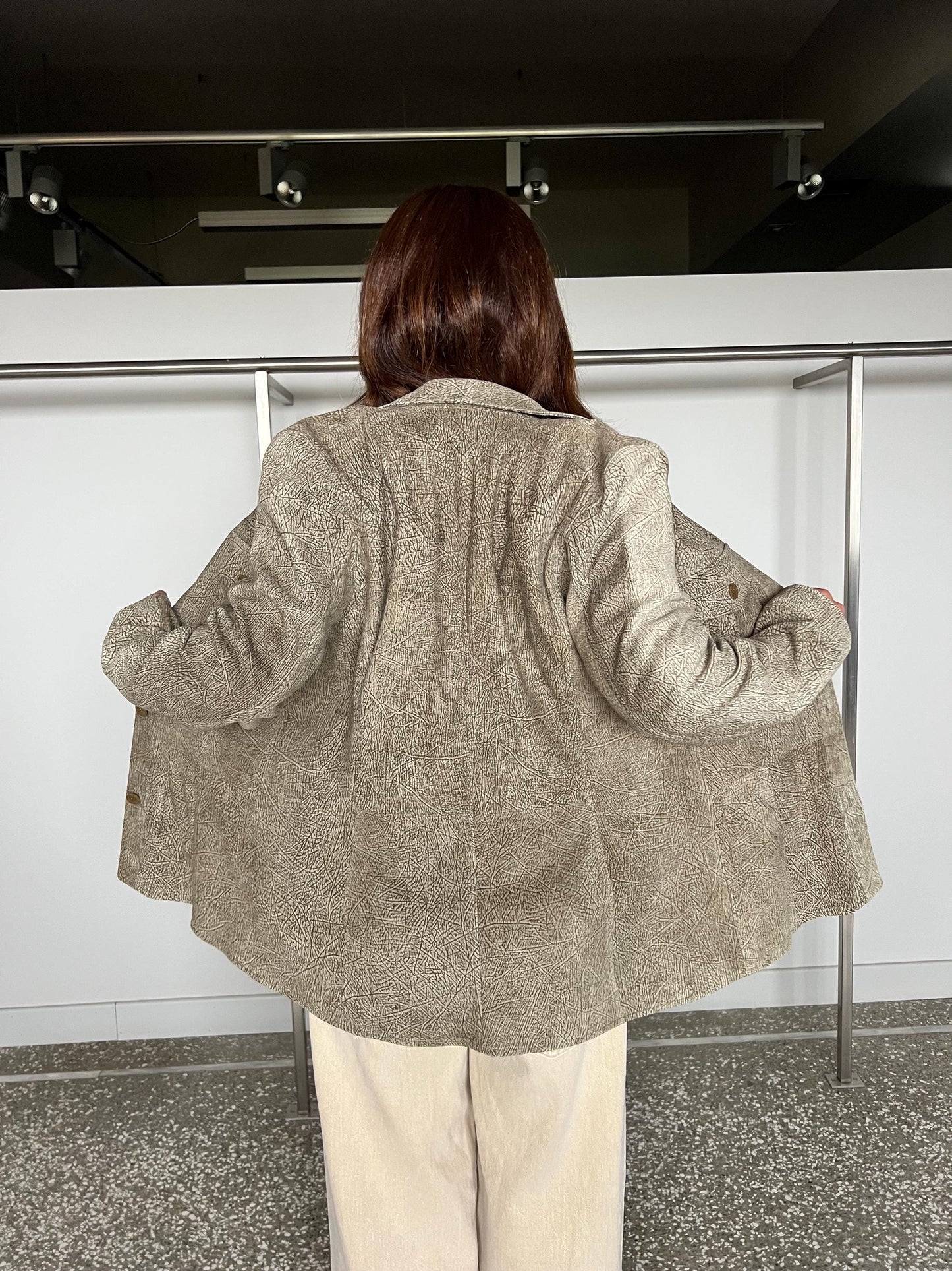 Grey/olive suede leather oversirt. Light genuinely leather: Handmade blazer with external pockets.